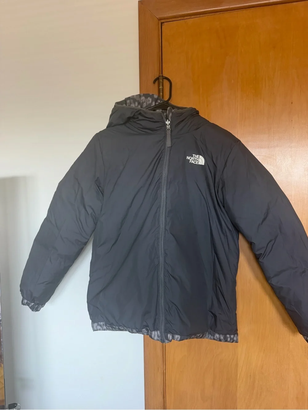 The North Face Kids Grey Leopard-Print Puffer Jacket